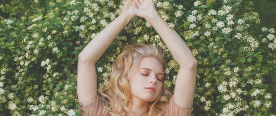 Frühlingserwachen: So verwöhnst Du Deine Haut mit der Kraft der Natur