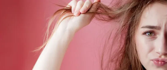 Die besten Tipps gegen trockene Kopfhaut und Schuppen