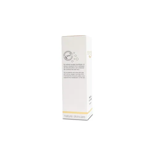 Augenserum gegen Tränensäcke und Fältchen